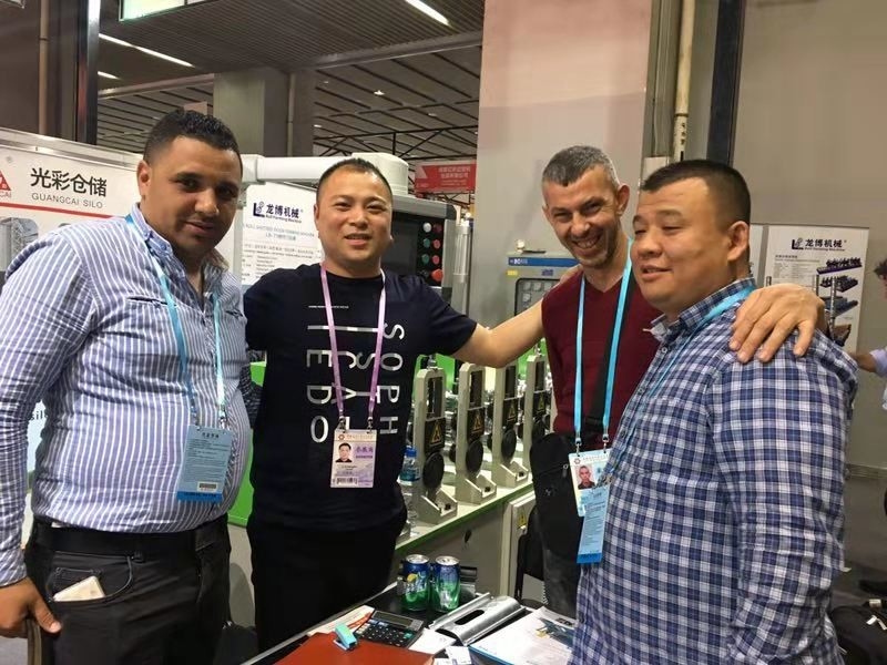 Chiny WUXI LONGBO ROLL FORMING MACHINERY CO.,LTD. profil firmy